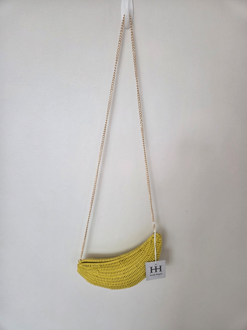 *NWT*Haute Hippie Yellow Handwoven Crossbody Banana with Gold Chain Strap Purse